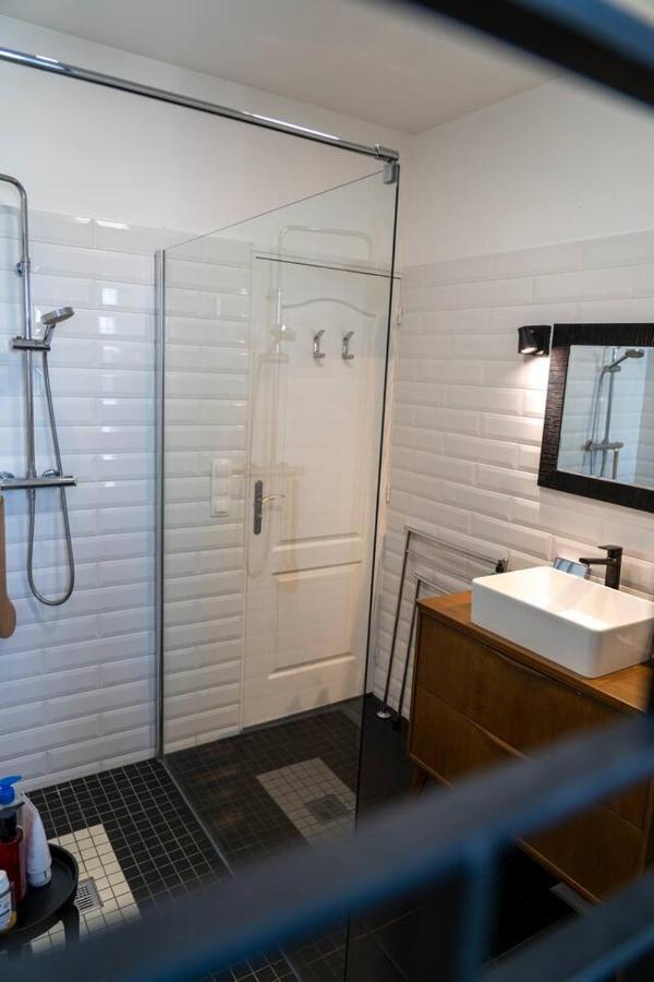 Haussmanien Apartment Angers Bagian luar foto